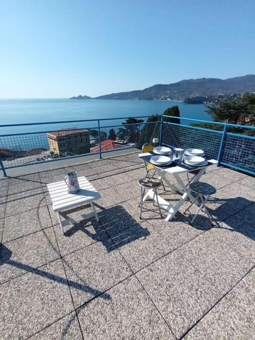 Appartamento Con Stupenda Vista Mare Zona Bristol Rapallo Kültér fotó